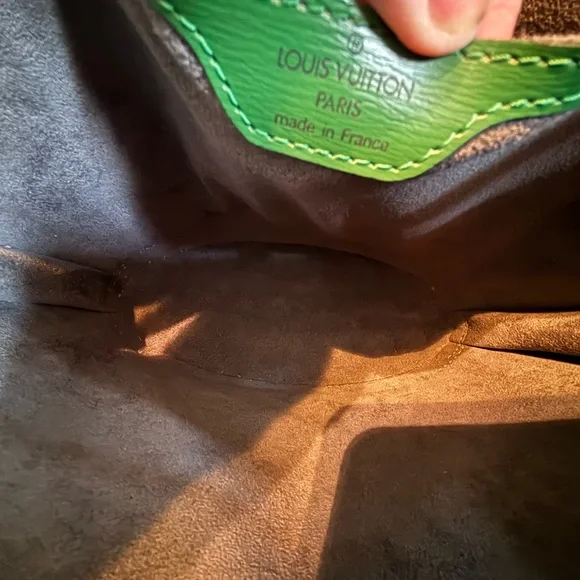 Louis Vuitton Saint Jacques PM – Borneo Green Epi Leather - Picture 8 of 10